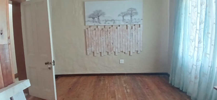 5 Bedroom Property for Sale in Paul Roux Free State